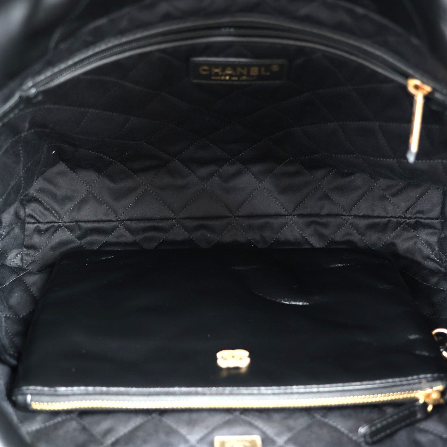 CHANEL AS3260 CHANEL 22 SMALL SHOULDER BAG
