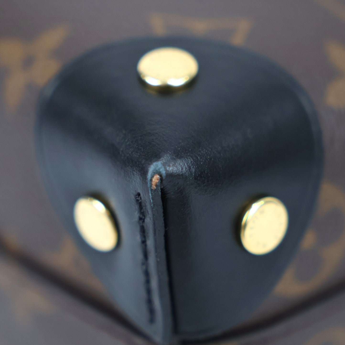 LOUIS VUITTON M45571 PETITE MALLE SOUPLE HANDBAG