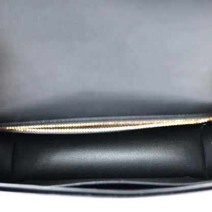 CELINE 199813EPA TRIOMPHE FRAME MEDIUM SHOULDER BAG