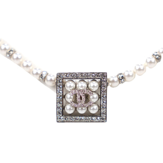 CHANEL ABD451 NECKLACE