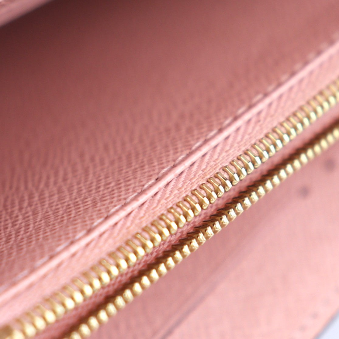 LOUIS VUITTON M62235 PORTEFEUILLE SARAH WALLET