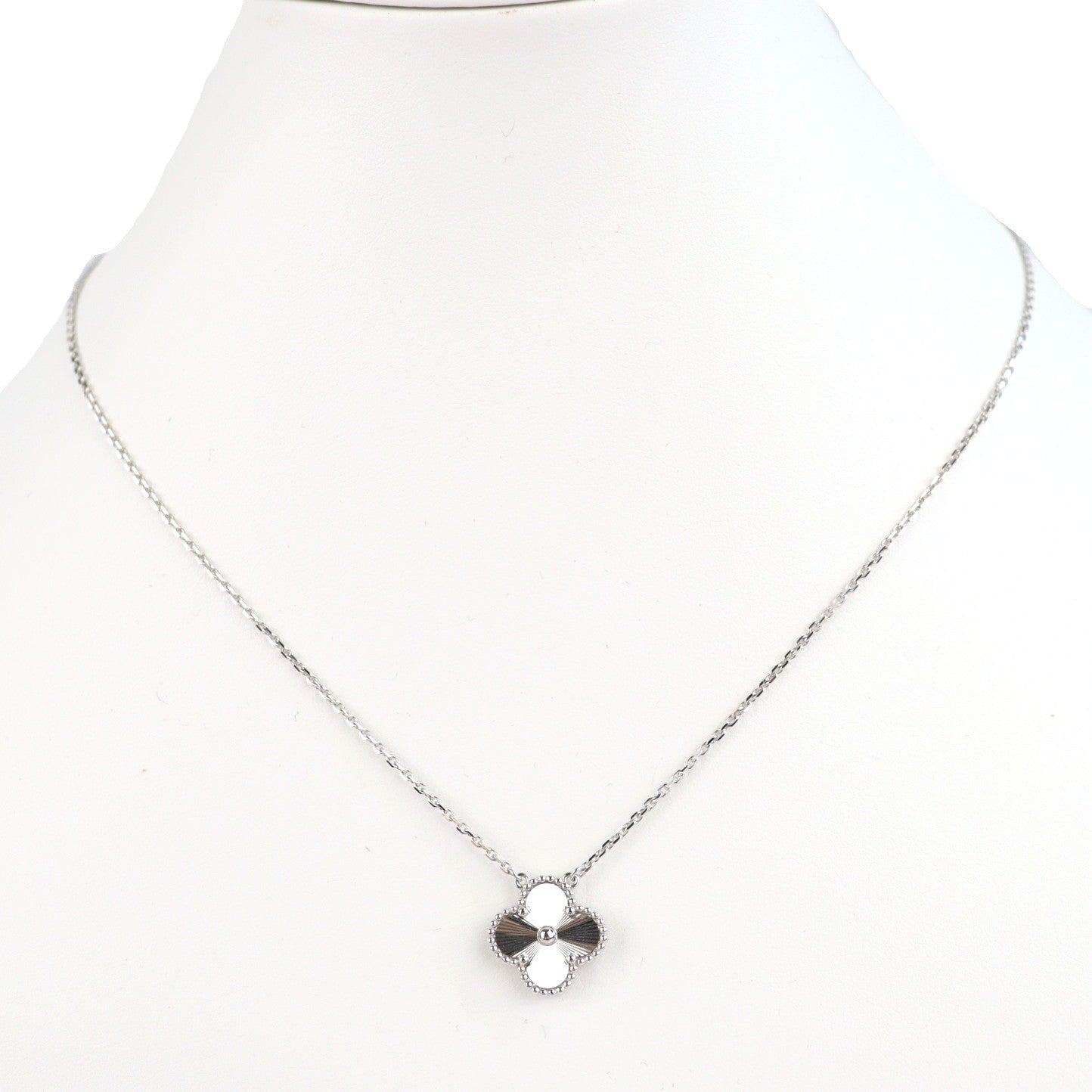 Van Cleef & Arpels VCARP9XG00 Vintage Alhambra Necklace