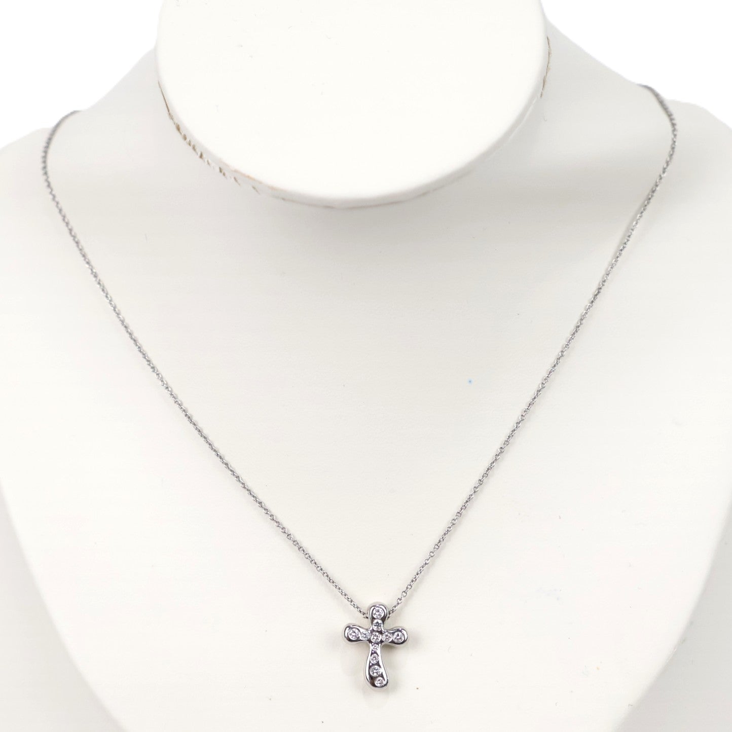 TIFFANY & Co. Elsa Peretti Cross Necklace