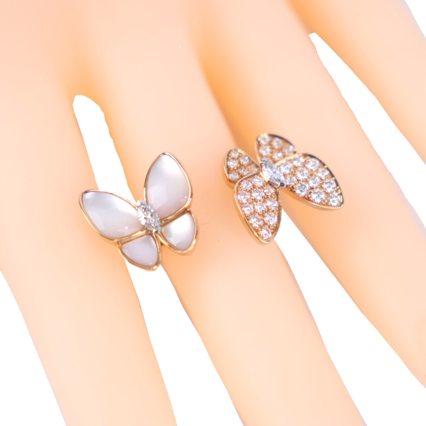 Van Cleef & Arpels VCARO7AL53 Two Butterfly Between the Finger #53 Ring