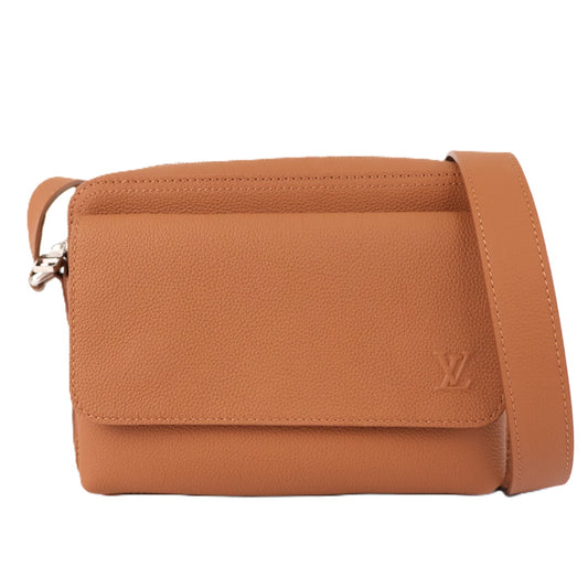 LOUIS VUITTON M25981 BOADING MESSENGER CROSSBODY BAG