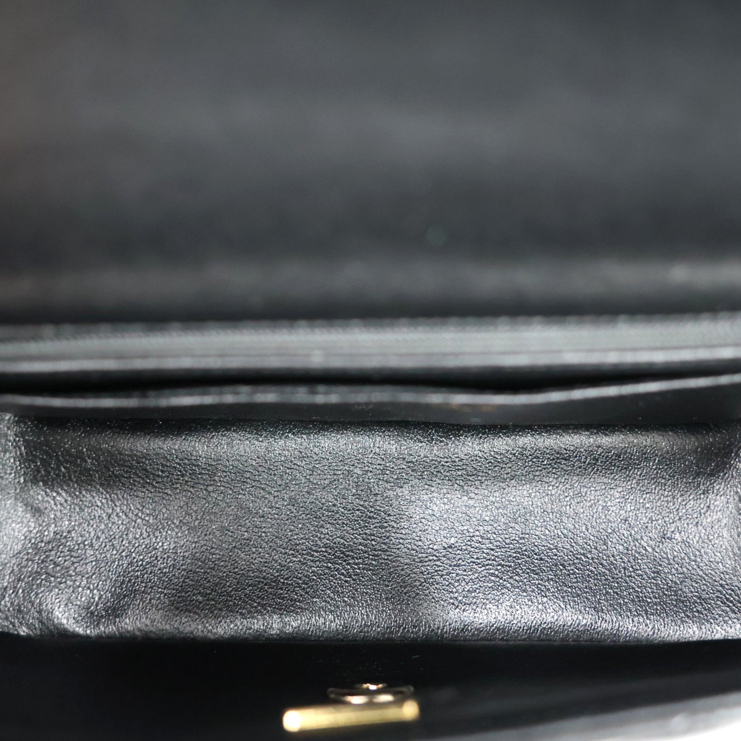 CHANEL AS2431 HANDBAG