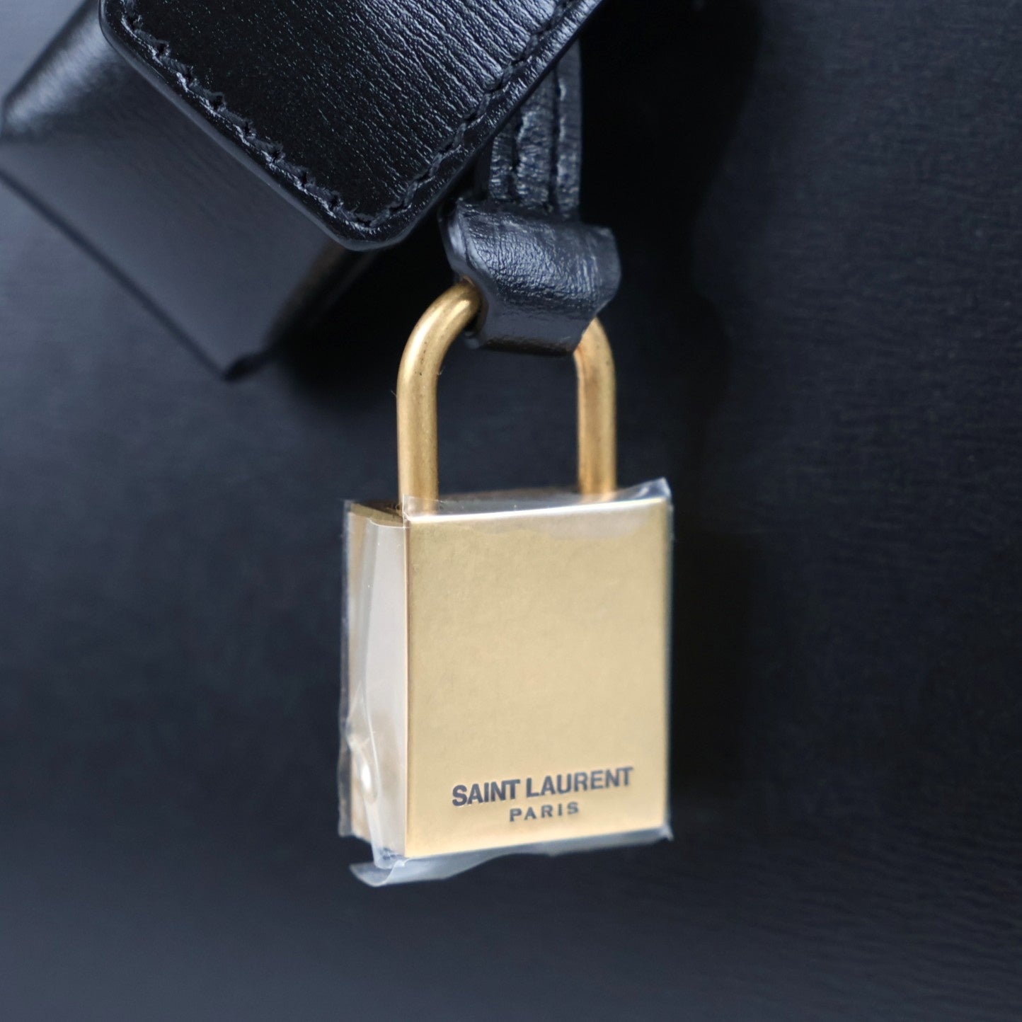 SAINT LAURENT 392035 02G9W SAC DE JOUR NANO TOTE BAG