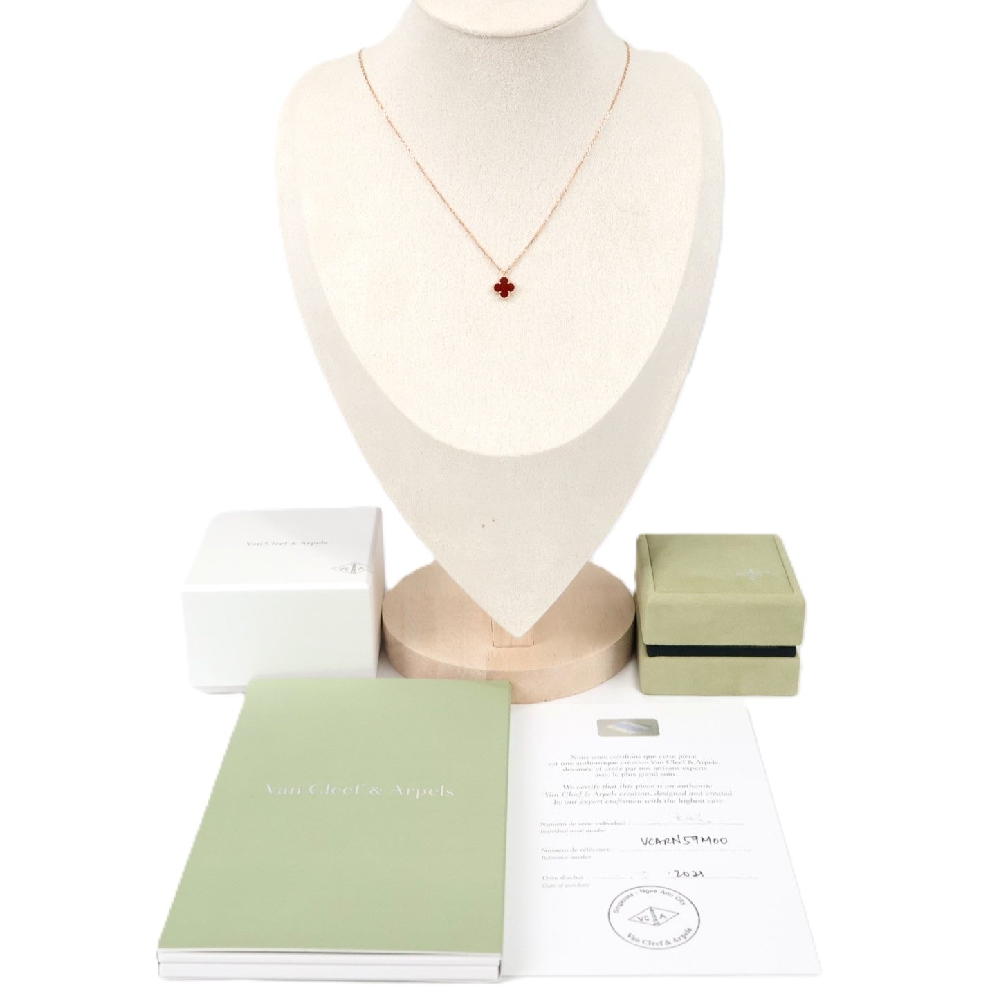 Van Cleef & Arpels VCARN59M00 Sweet Alhambra Necklace