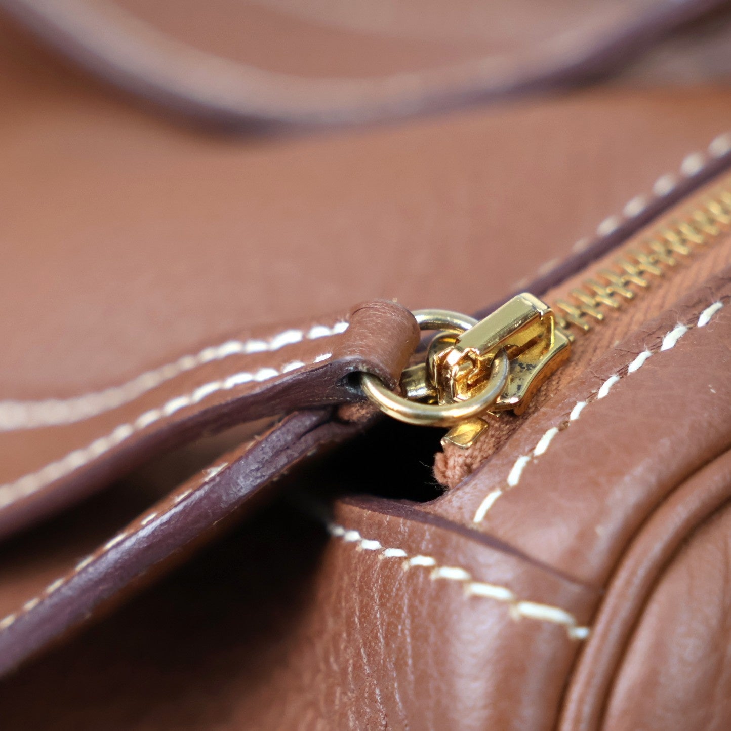 HERMES 073428CC LINDY 26 SHOULDER BAG