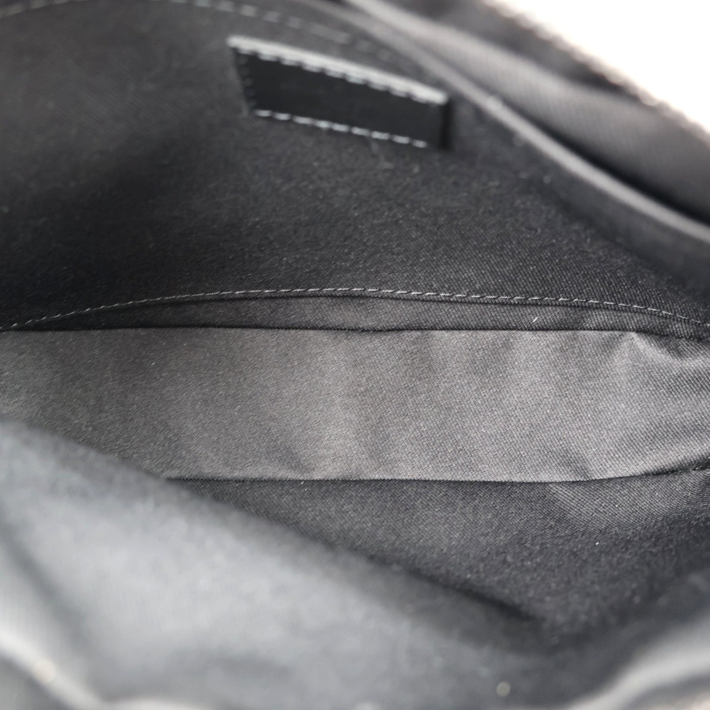 LOUIS VUITTON M46955 ALPHA MESSENGER CROSSBODY BAG
