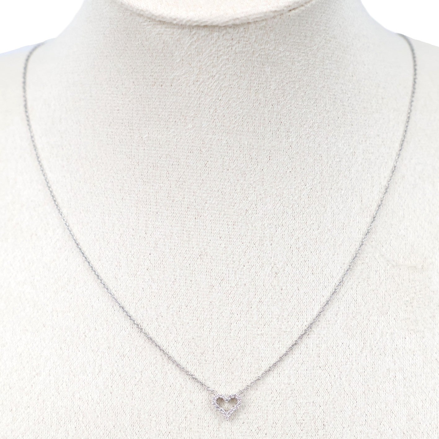 TIFFANY & Co. Diamond Heart Extra Mini Necklace