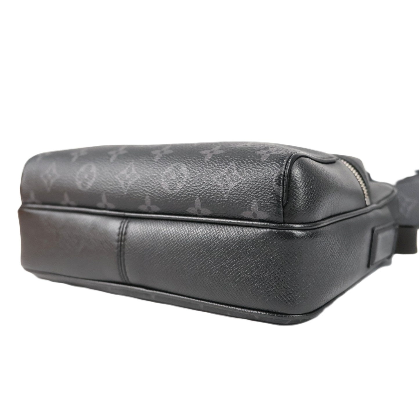 LOUIS VUITTON M30233 OUTDOOR MESSENGER PM CROSSBODY BAG