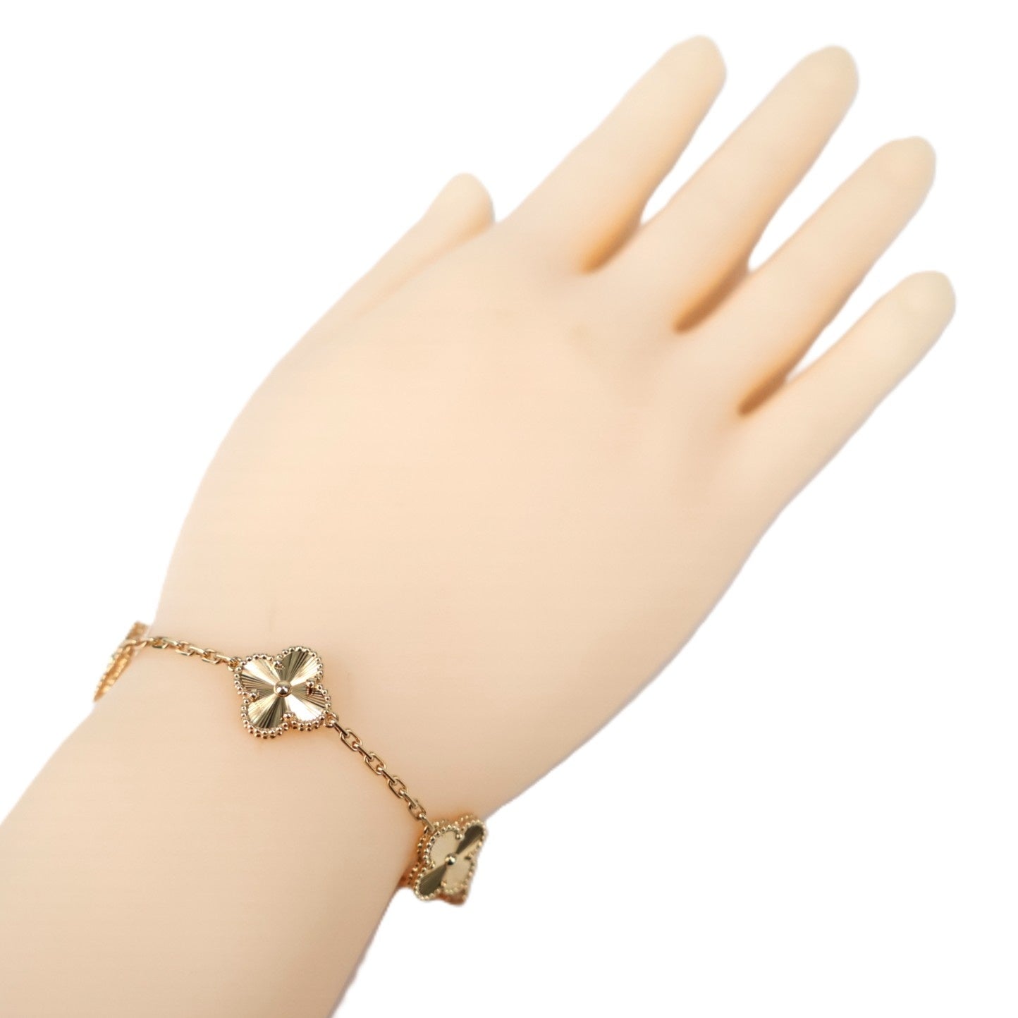 Van Cleef & Arpels VCARP3JK00 Vintage Alhambra 5-Motifs Bracelet
