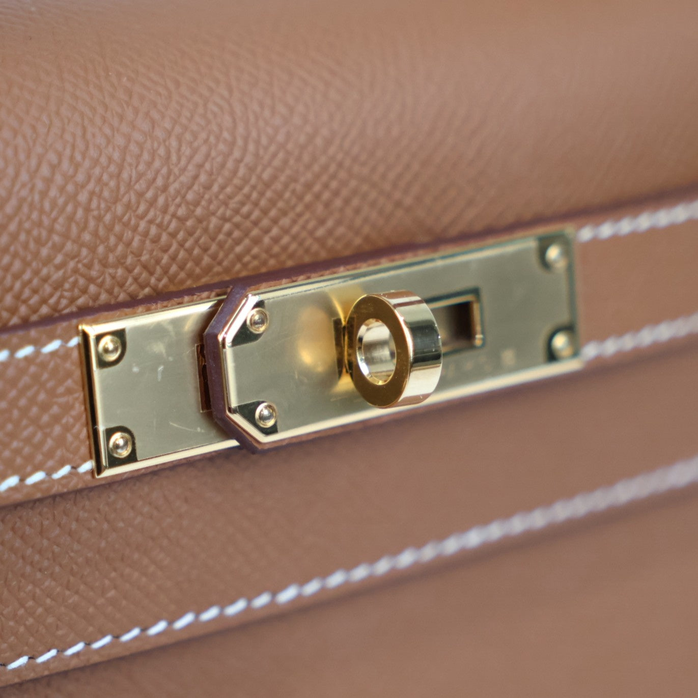 HERMES 042319CC KELLY 28 HANDBAG