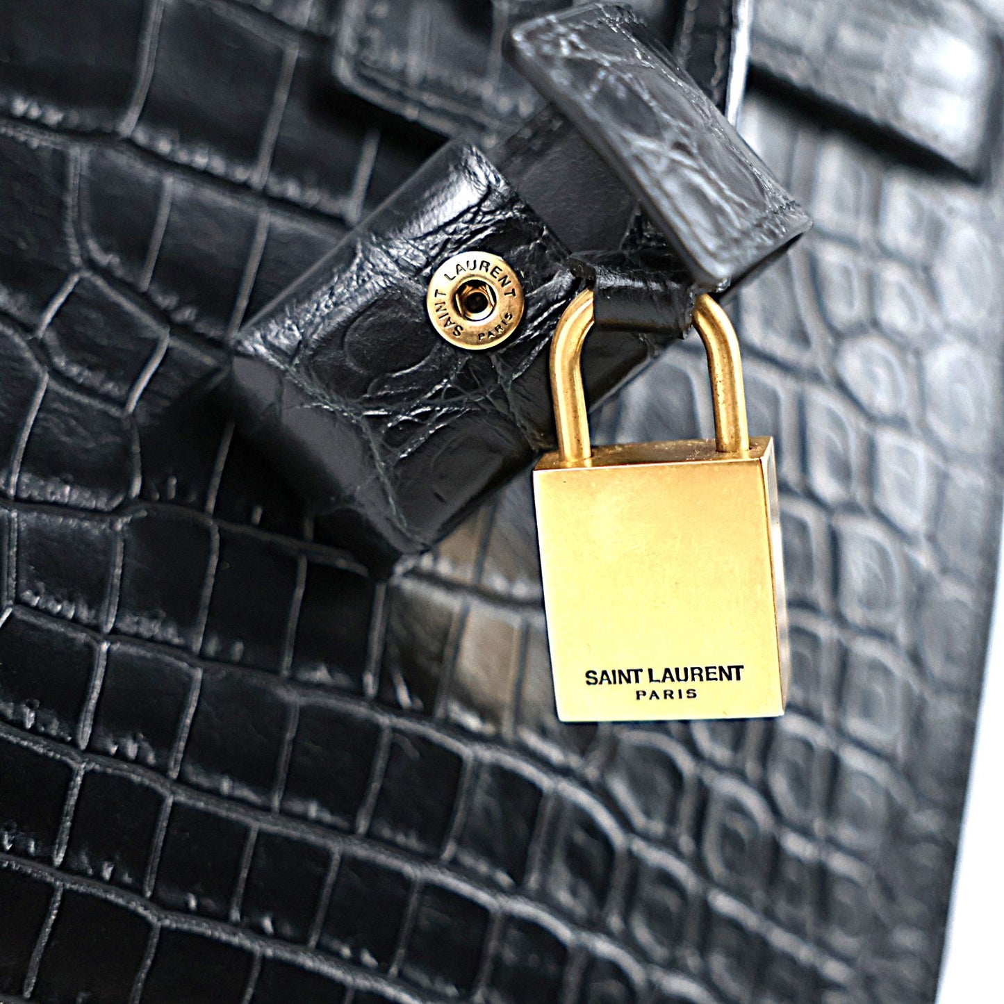 SAINT LAURENT 421863 DZEAW SAC DE JOUR BABY HANDBAG