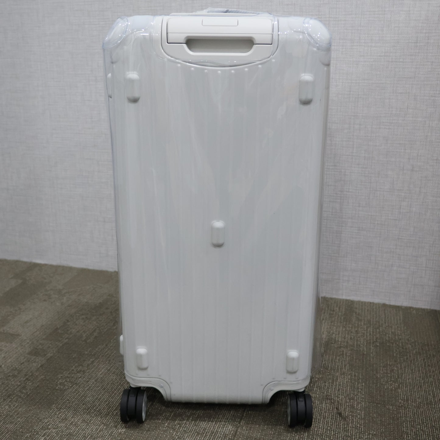 RIMOWA 83280661 ESSENTIAL TRUNK 101L SUIT CASE