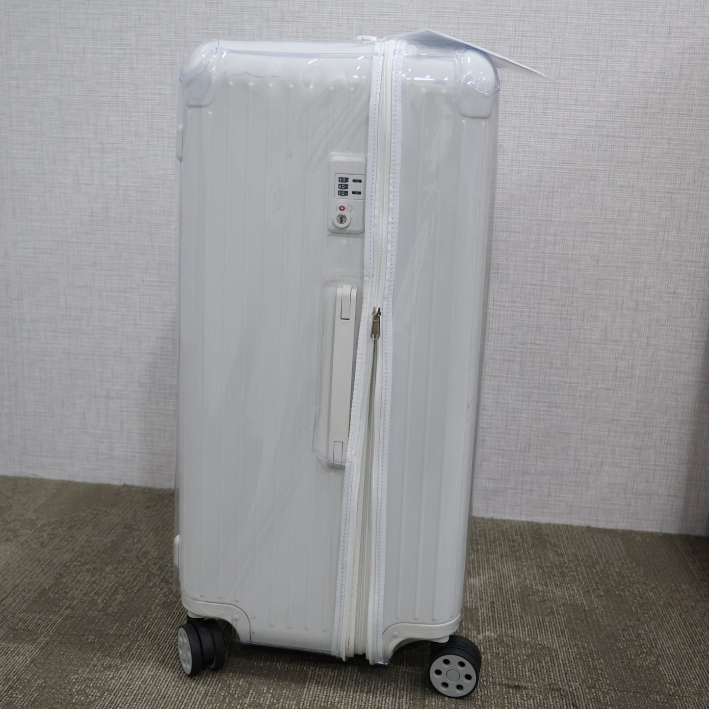 RIMOWA 83280661 ESSENTIAL TRUNK 101L SUIT CASE