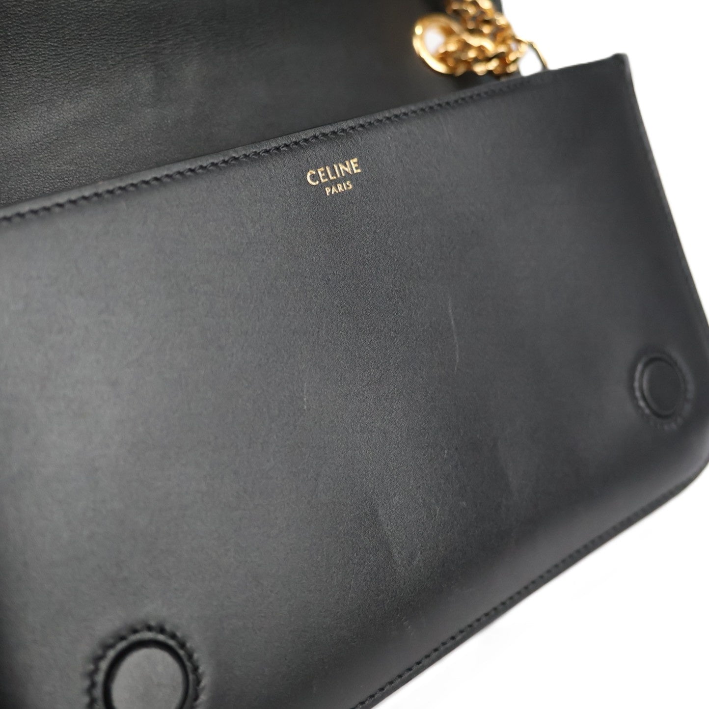 CELINE 199813EPA TRIOMPHE FRAME MEDIUM SHOULDER BAG