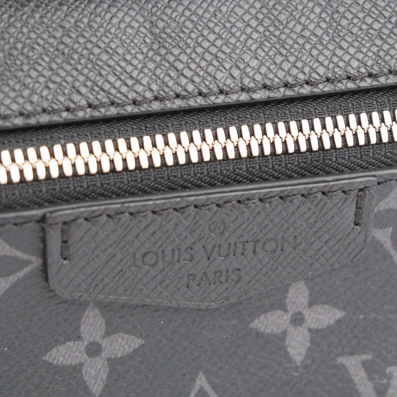 LOUIS VUITTON M30245 BUMBAG OUTDOOR BODY BAG