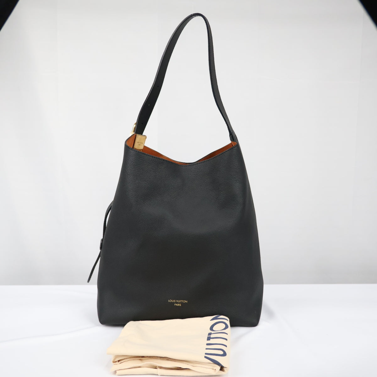 LOUIS VUITTON M24856 LOW KEY HOBO MM SHOULDER BAG