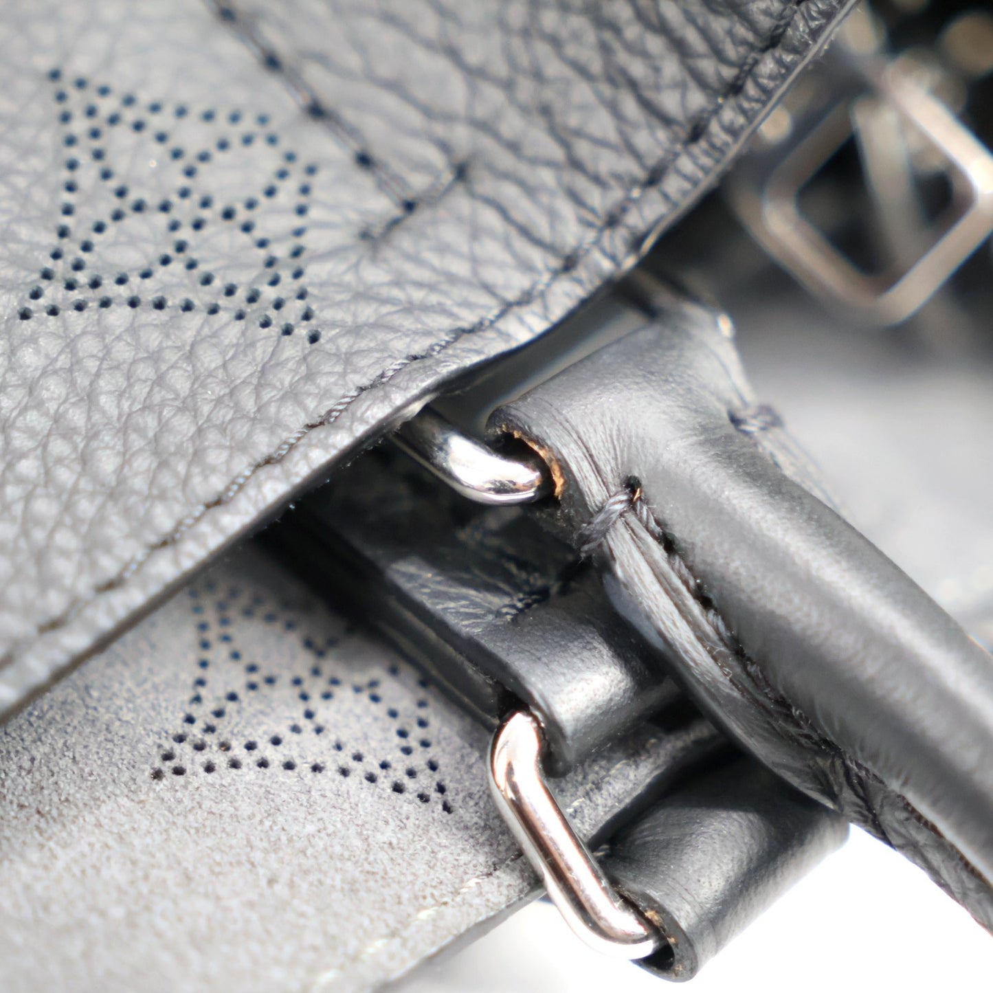 LOUIS VUITTON M59200 BELLA TOTE TOTE BAG