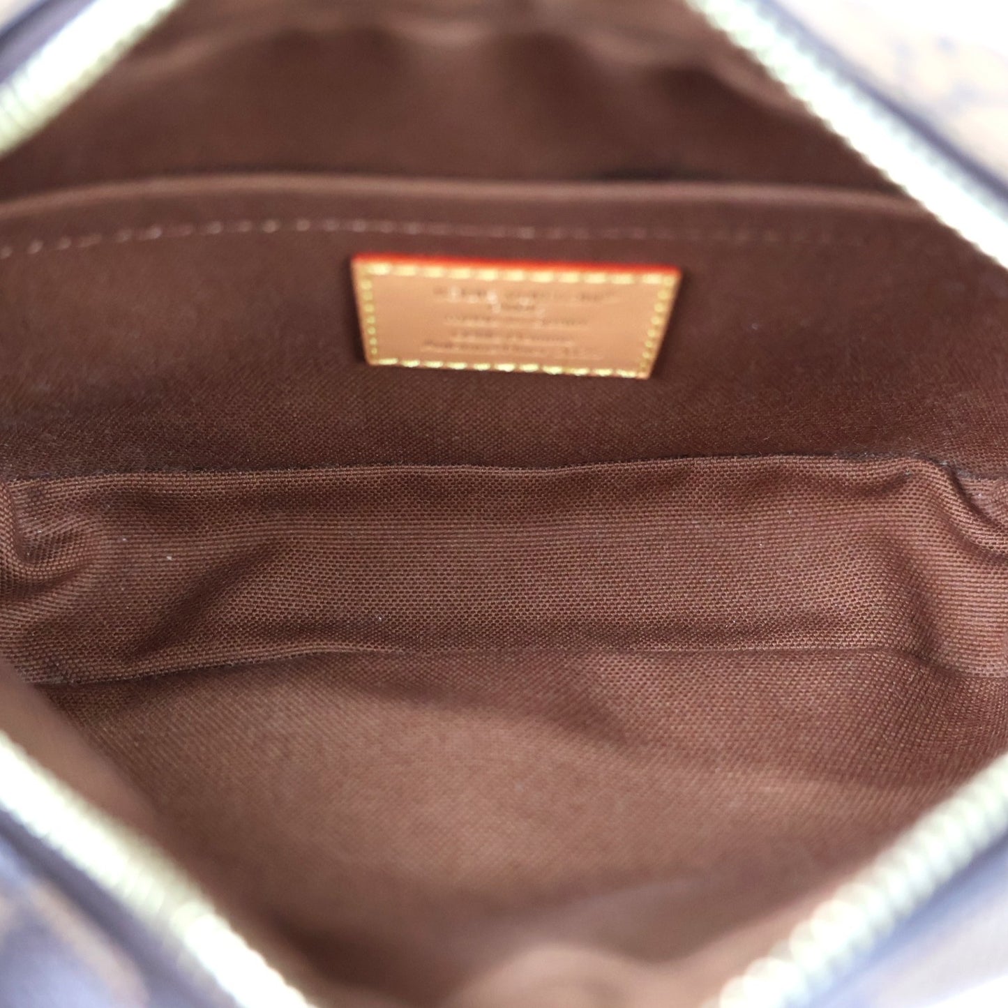 LOUIS VUITTON M26020 TROCADERO WEARABLE WALLET CROSSBODY BAG