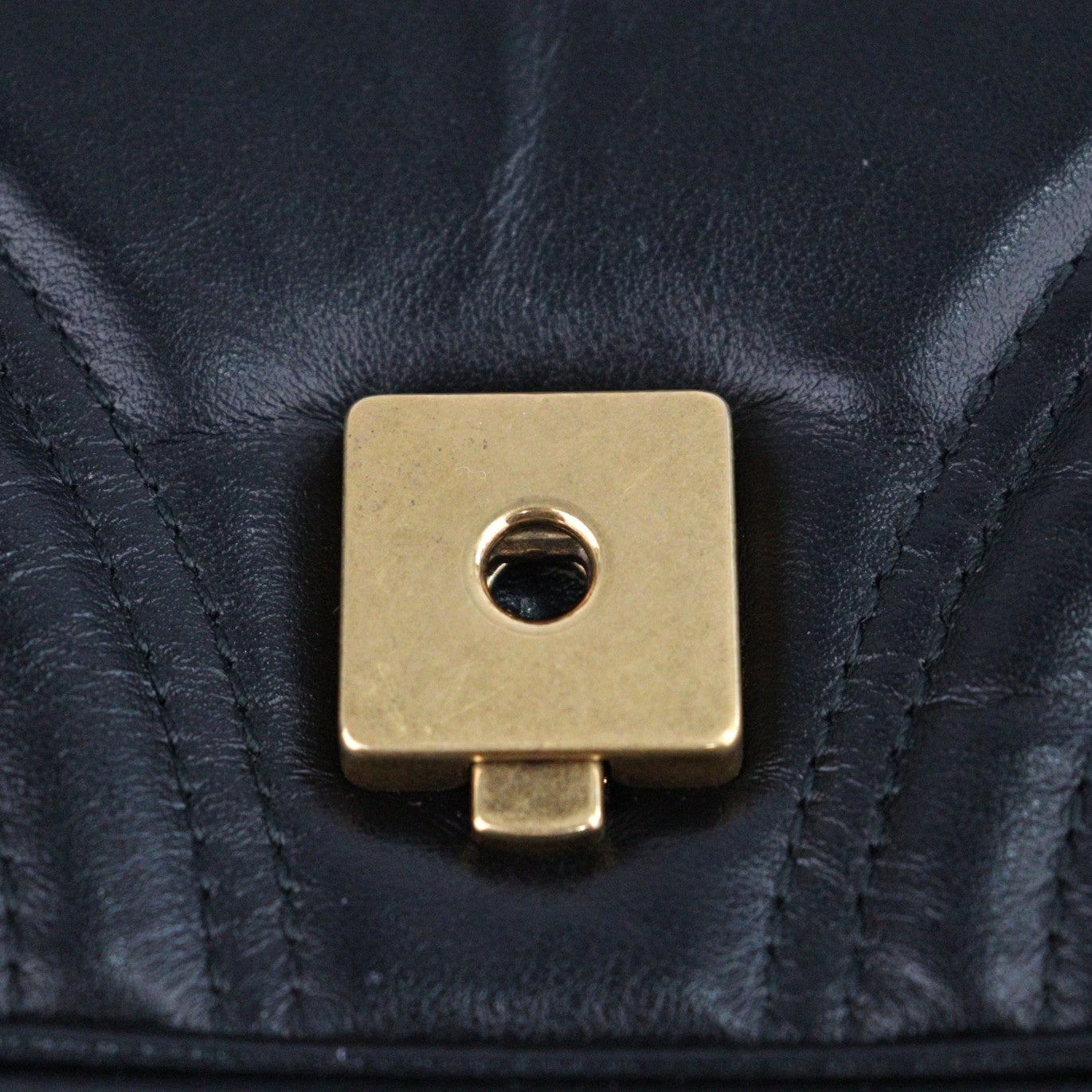 GUCCI 446744 DTD1T GG MARMONT SHOULDER BAG