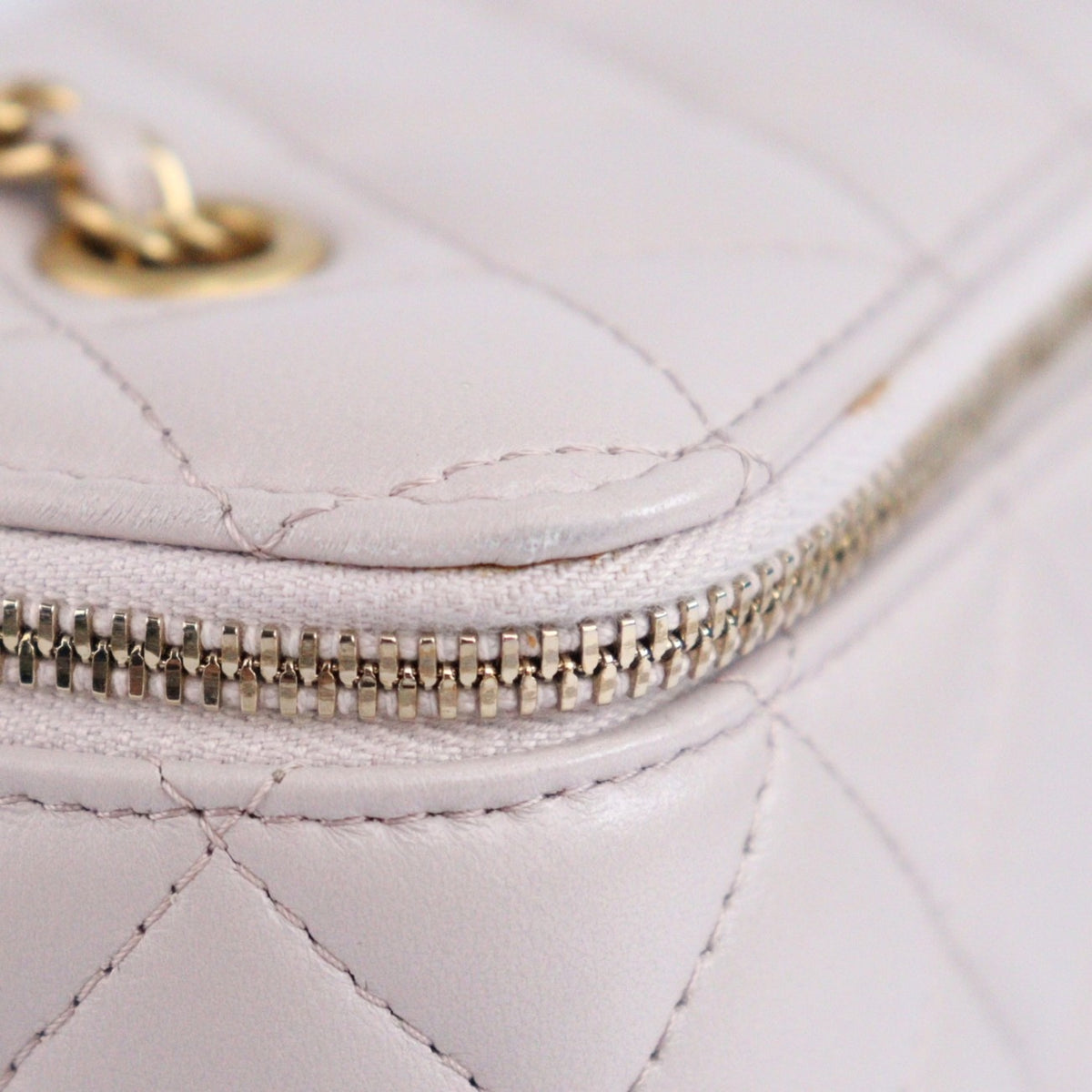 CHANEL AP2303 VANITY BAG