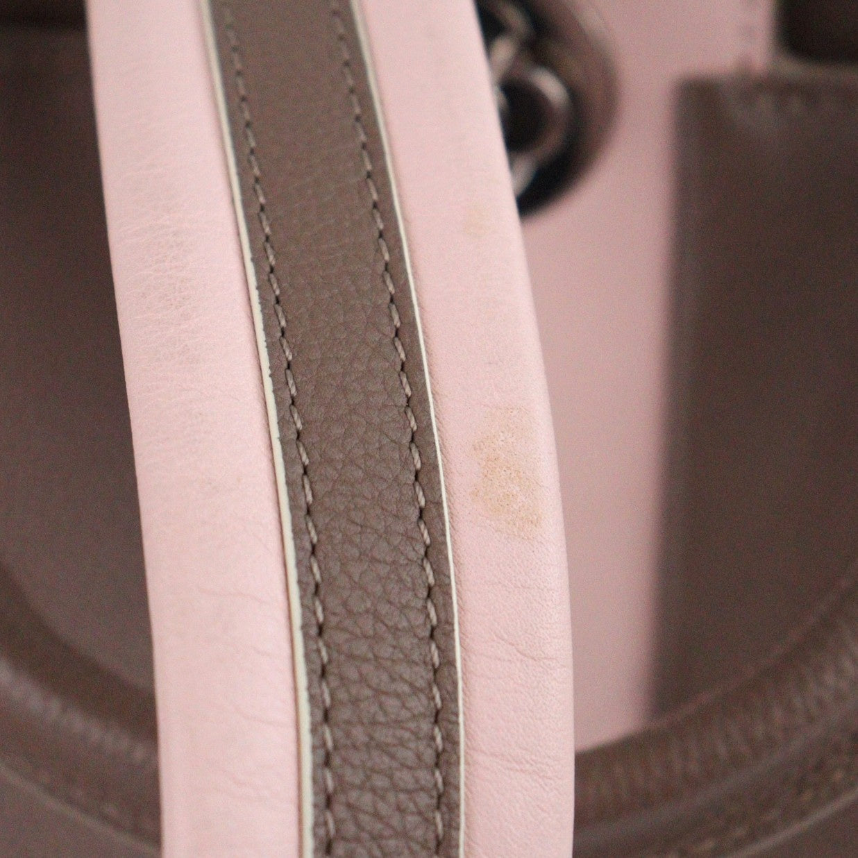 LOUIS VUITTON M54374 ASTRID HANDBAG