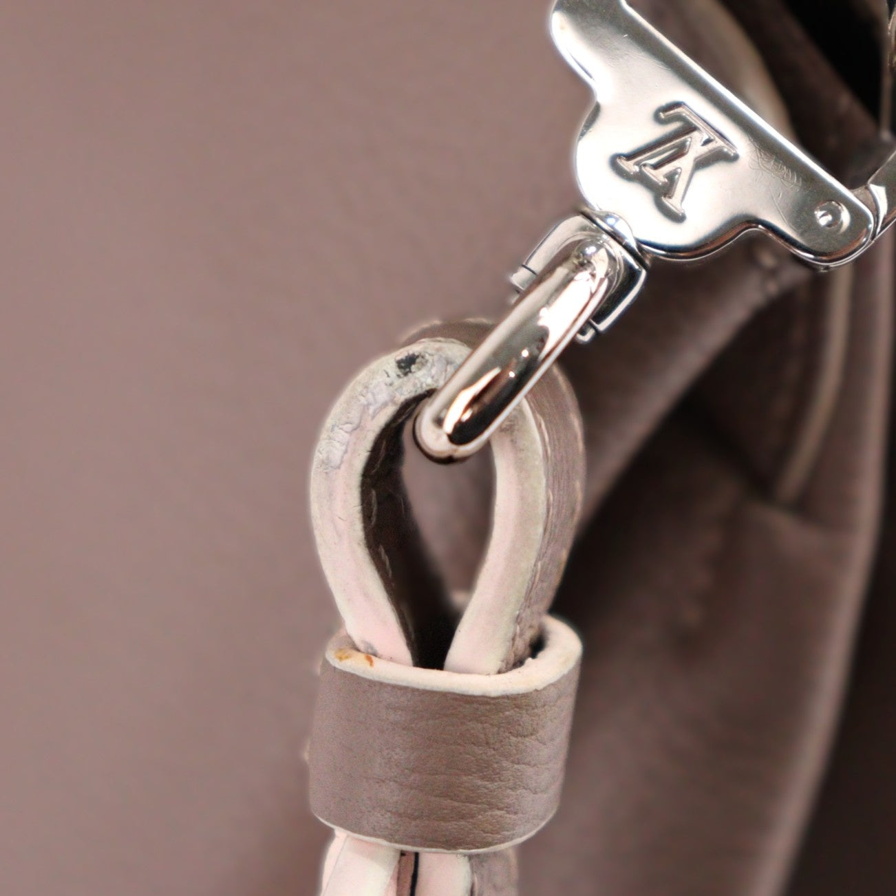 LOUIS VUITTON M54374 ASTRID HANDBAG