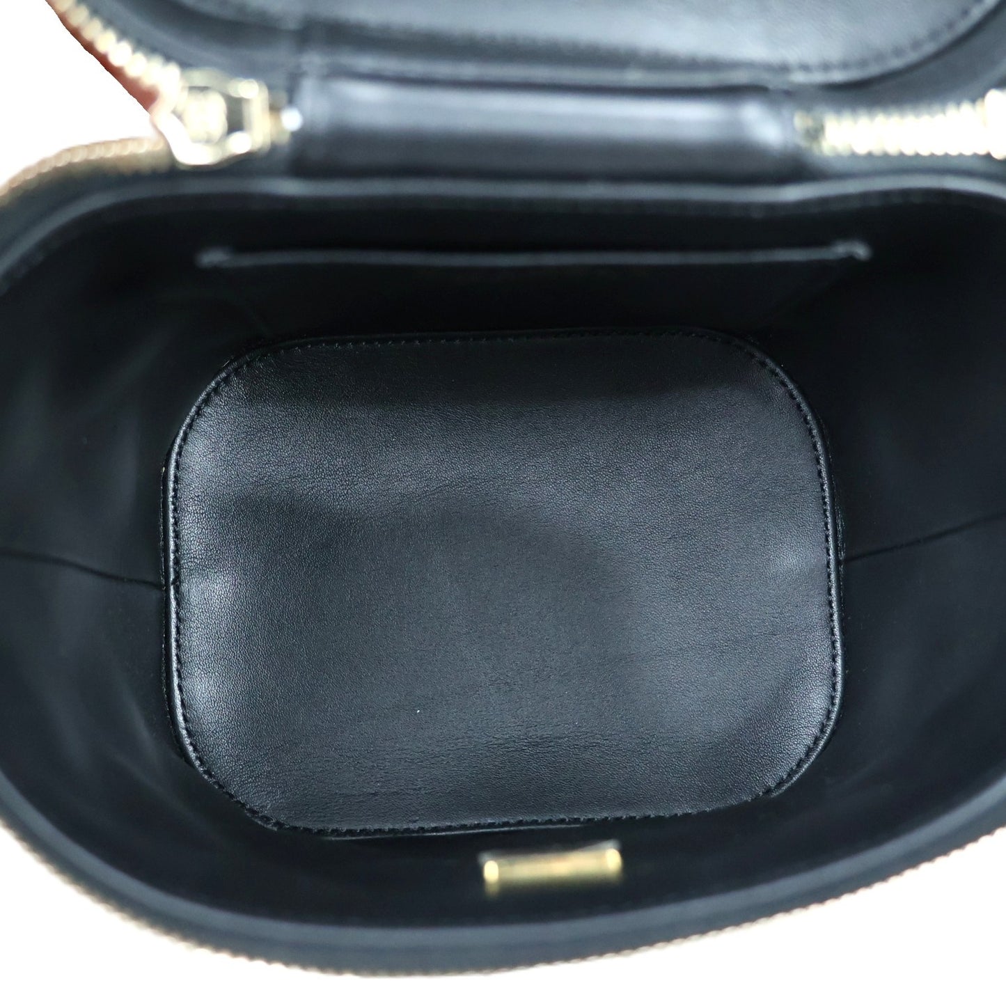 CHANEL AS1626 VANITY BAG