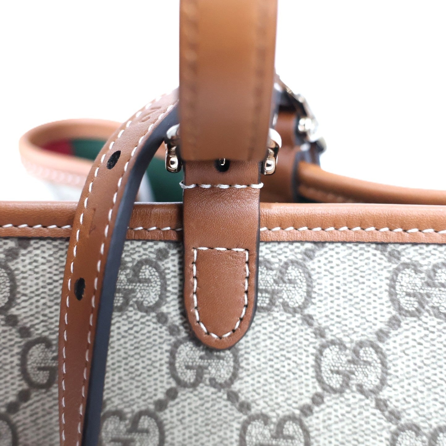 GUCCI 815213 FAD6L GG EMBLEM TOTE BAG