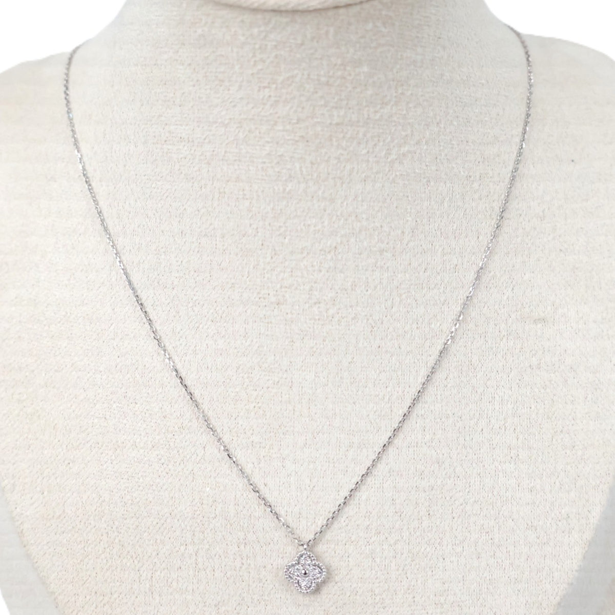 Van Cleef & Arpels VCARO85900 Sweet Alhambra Necklace