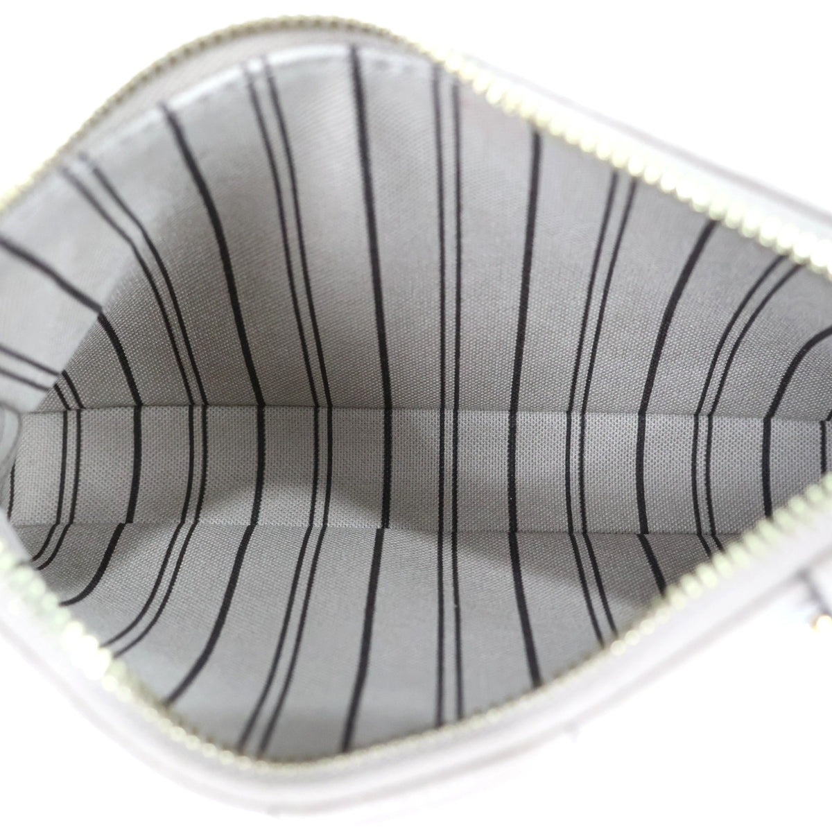 LOUIS VUITTON M81862 EASY POUCH ACCESSORY POUCH