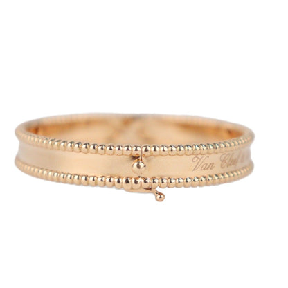 Van Cleef & Arpels VCARP3K100 Perlee Signature #XS Bracelet