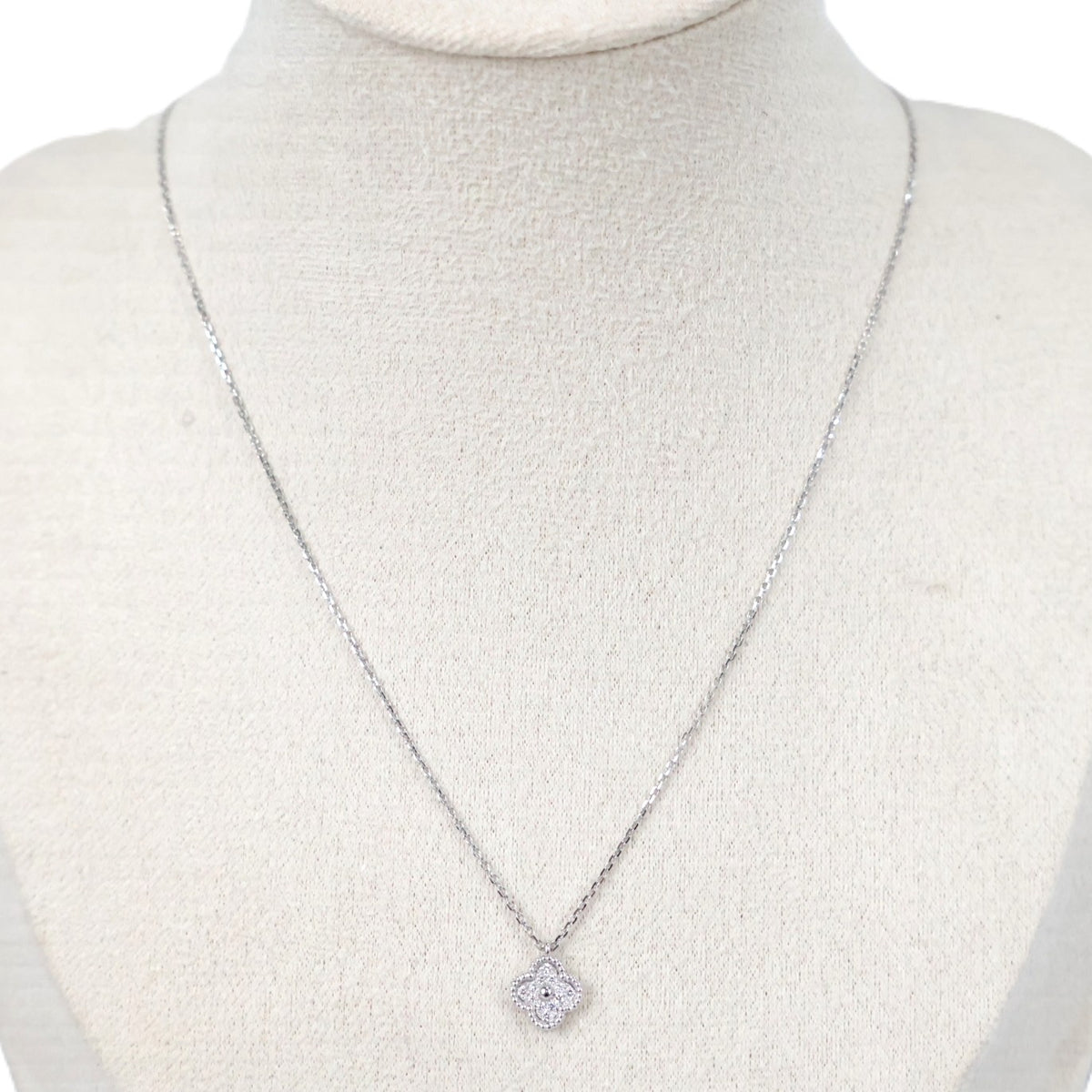 Van Cleef & Arpels VCARO85900 Sweet Alhambra Necklace