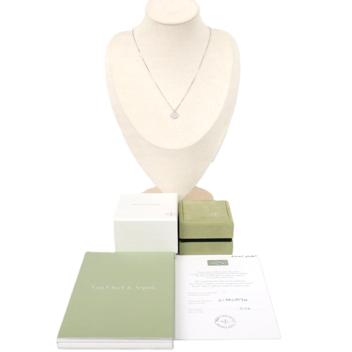 Van Cleef & Arpels VCARO85900 Sweet Alhambra Necklace
