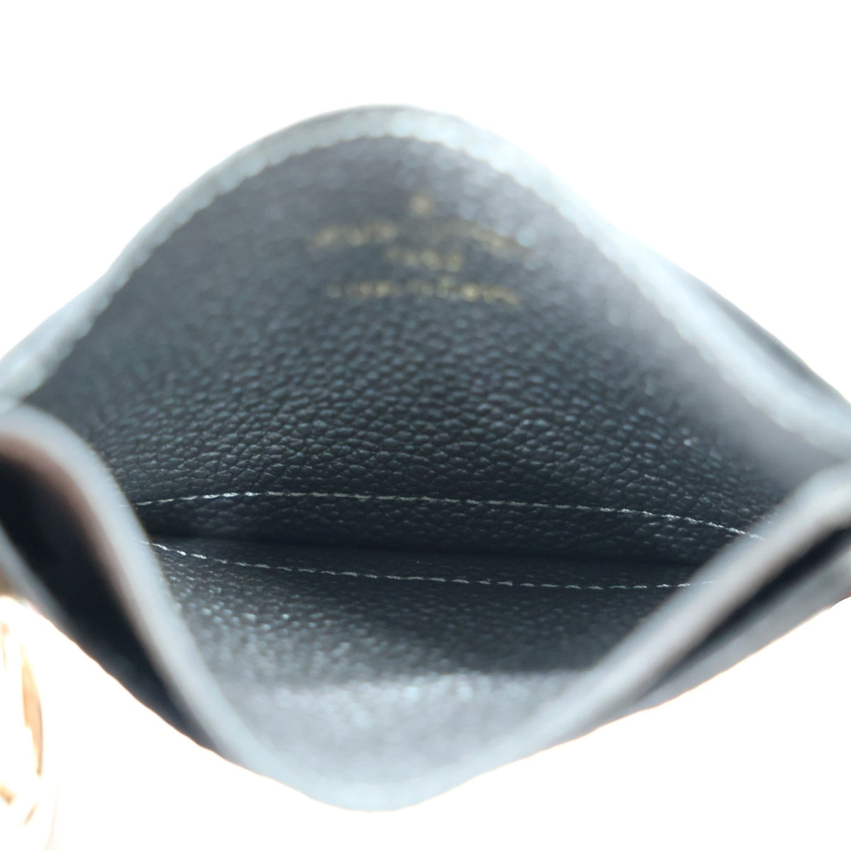 LOUIS VUITTON M12178 PORTE CARTES LV CHARM CARD HOLDER