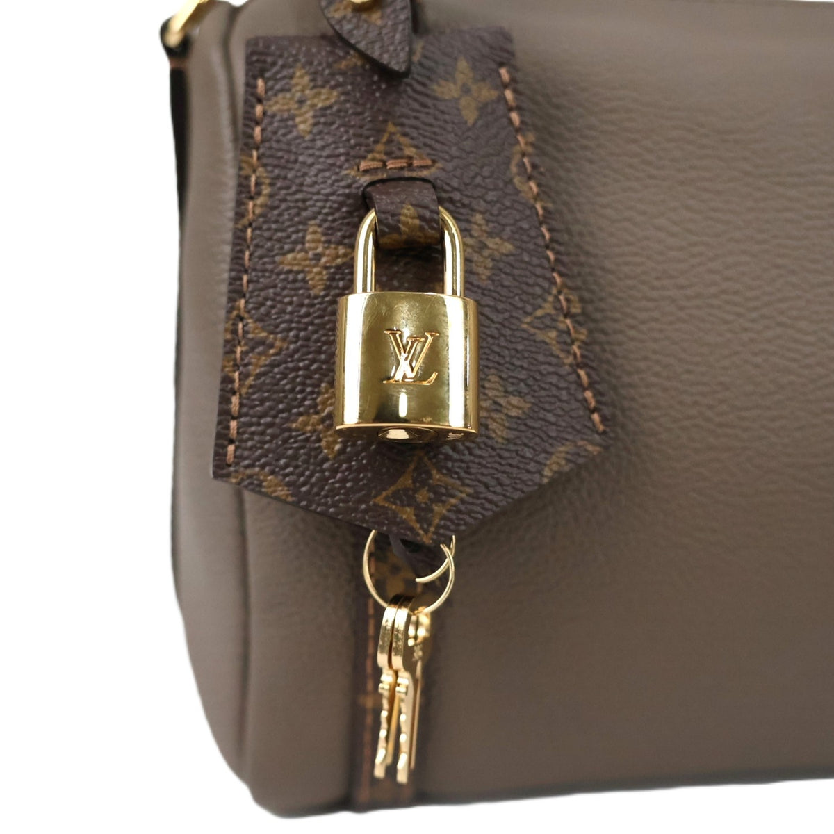 LOUIS VUITTON M26360 EXPRESS PM SHOULDER BAG