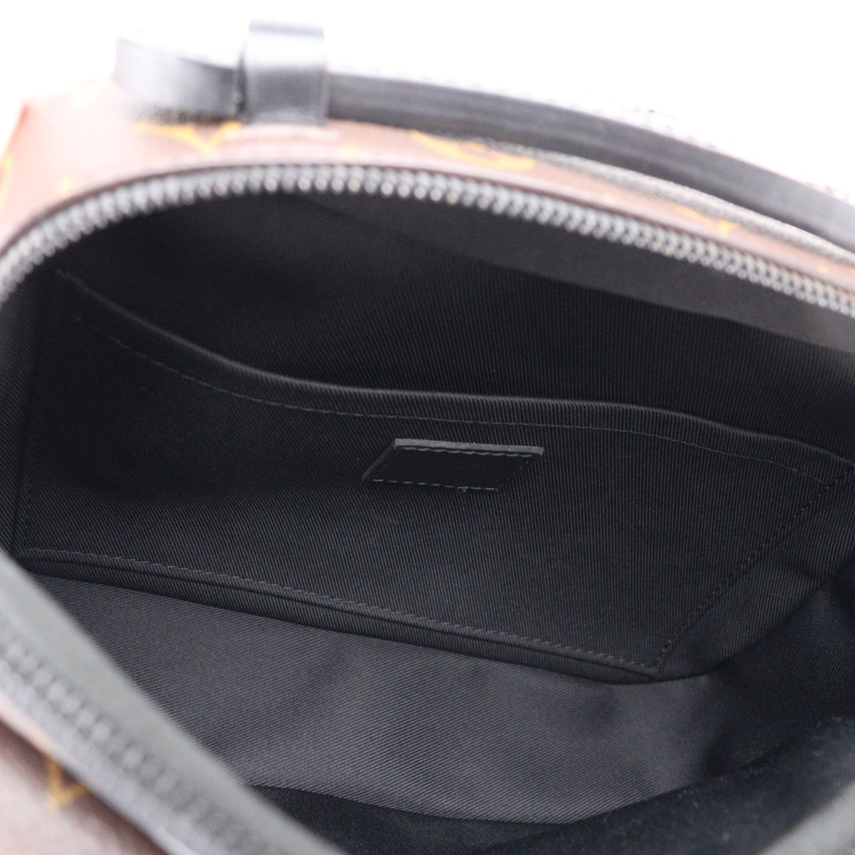 LOUIS VUITTON M45806 S LOCK MESSENGER CROSSBODY BAG
